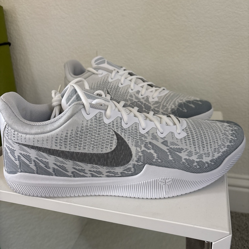 Nike White and Gray Sneakers